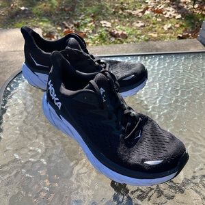 Hokas women’s size 8